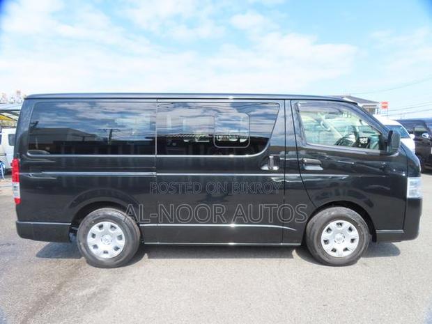 Toyota HiAce 2022 Black