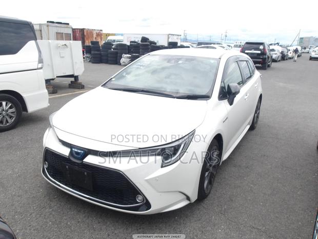 Toyota Corolla Hatchback 2020 White