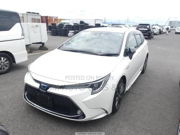 Toyota Corolla Hatchback 2020 White
