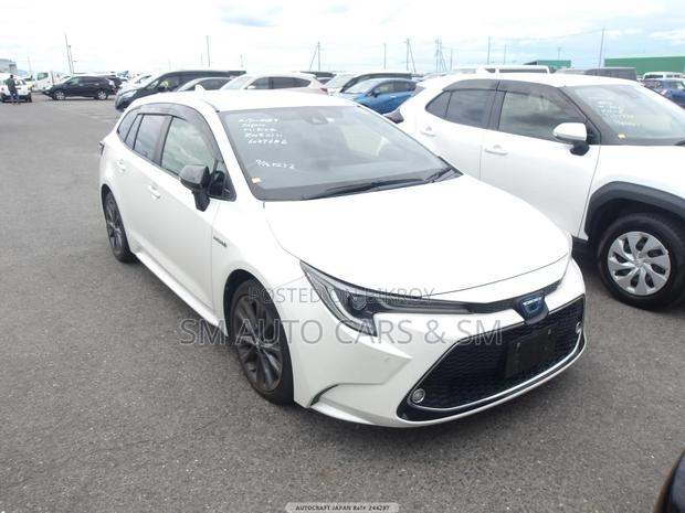 Toyota Corolla Hatchback 2020 White