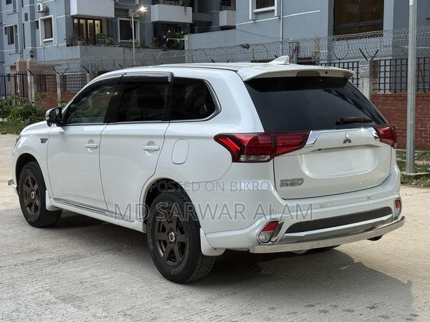 Mitsubishi Outlander 2.0 PHEV AWD 2017 White