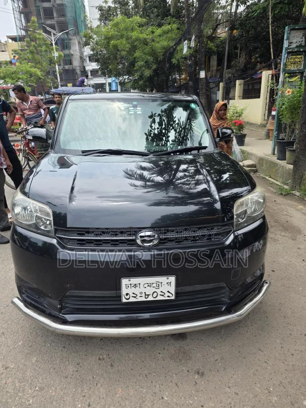 Toyota Corolla Rumion 2012 Black