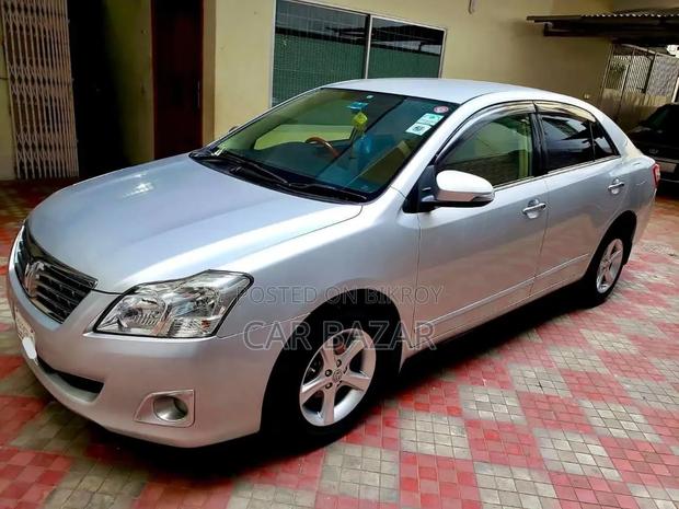 Toyota Premio 2014 Silver