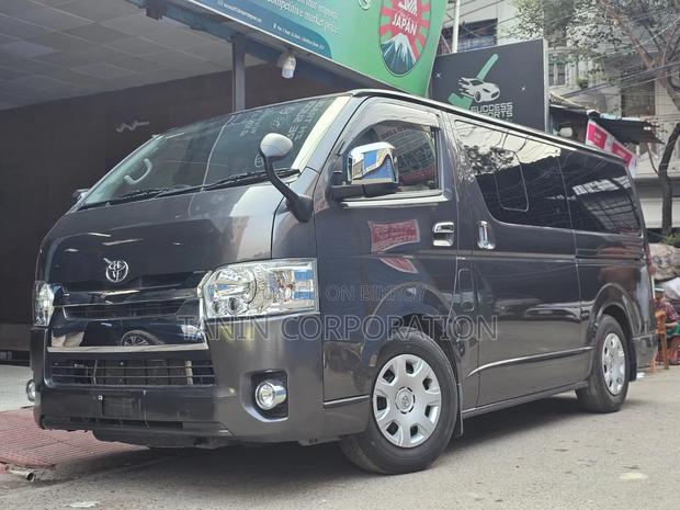 Toyota HiAce 2021 Gray
