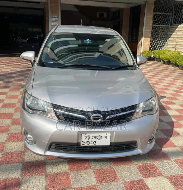 Toyota Corolla Fielder 2012 Silver