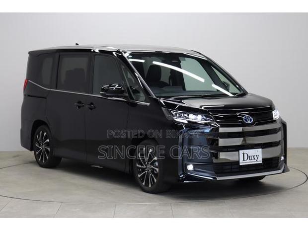 Toyota Noah 2023 Black