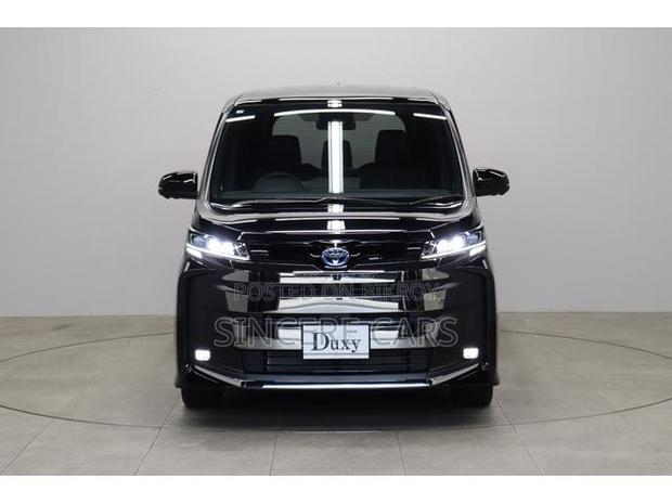 Toyota Noah 2023 Black