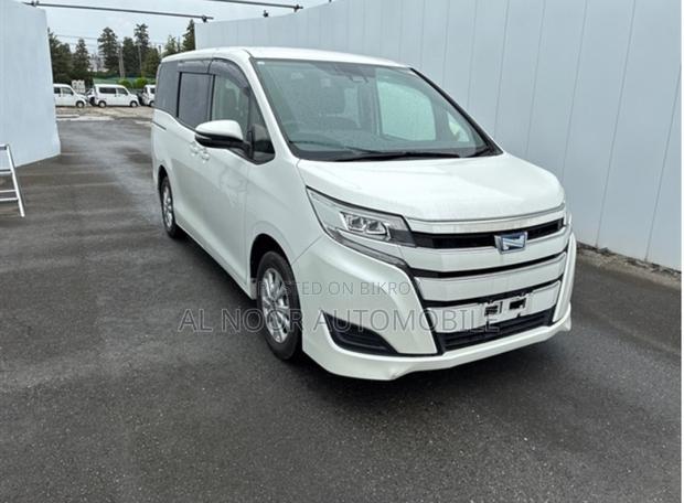 Toyota Noah 2021 Pearl