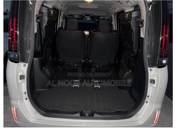 Toyota Noah 2021 Pearl