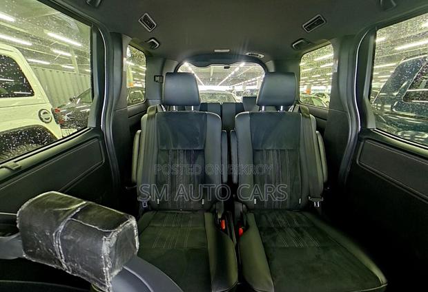 Toyota Esquire 2021 Pearl