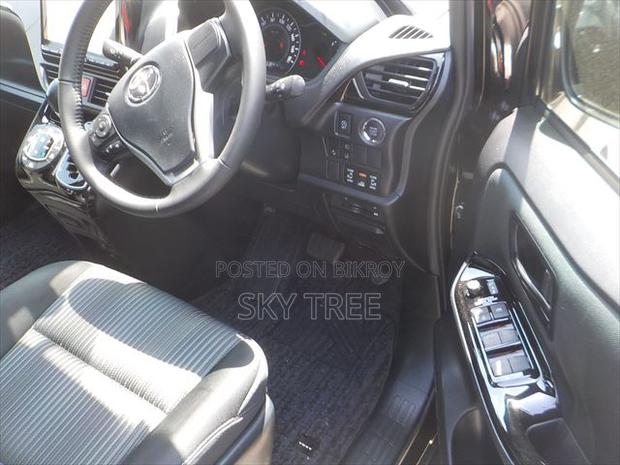 Toyota Crown 2021 Black