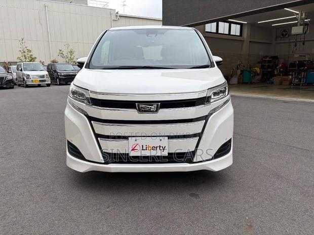 Toyota Noah 2021 Pearl