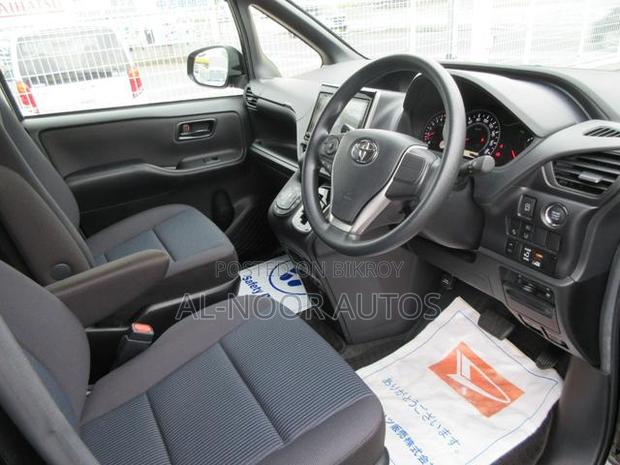 Toyota Noah 2021 Black