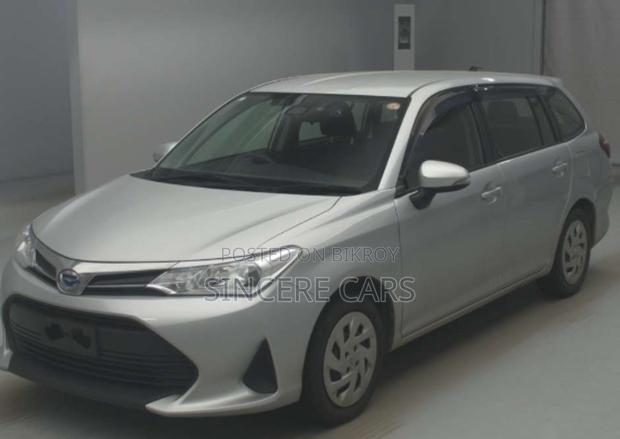Toyota Corolla Fielder 2021 Silver