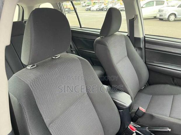 Toyota Corolla Fielder 2021 Silver