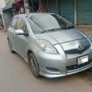 Toyota Vitz 2009 Green for sale