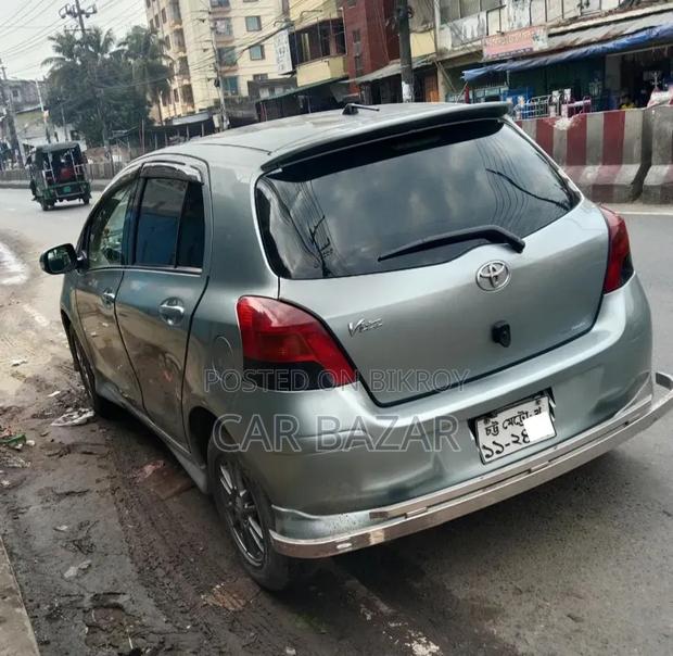 Toyota Vitz 2009 Green