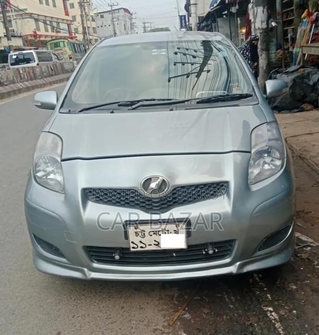 Toyota Vitz 2009 Green