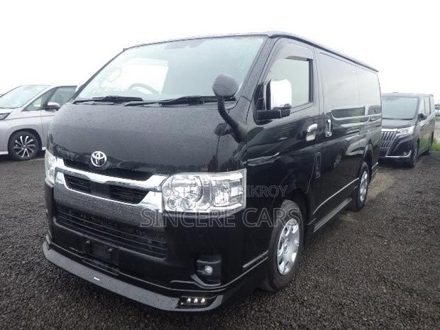 Toyota HiAce 2022 Black