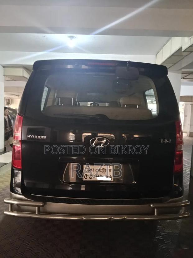 Hyundai H1 2013 Black