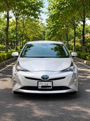 Toyota Prius 2017 Silver for sale