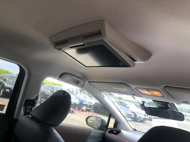 Toyota Sienta 1.5 Hybrid FWD 2021 Brown