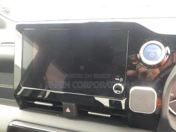 Toyota Noah 2022 Silver