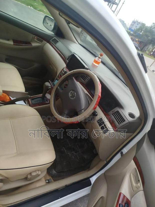 Toyota Corolla 2005 White