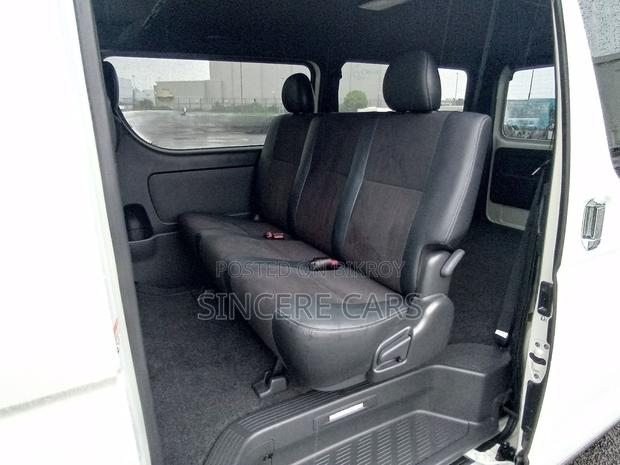 Toyota HiAce 2021 Pearl
