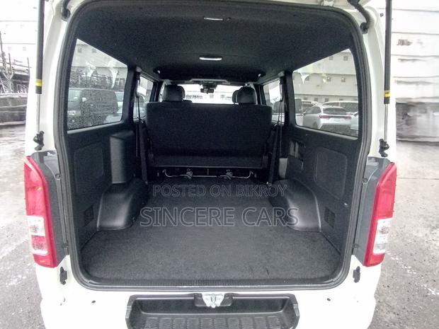 Toyota HiAce 2021 Pearl