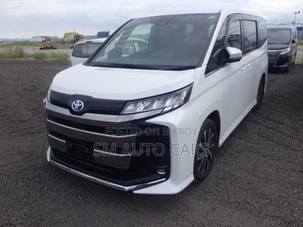 Toyota Noah 2023 Pearl