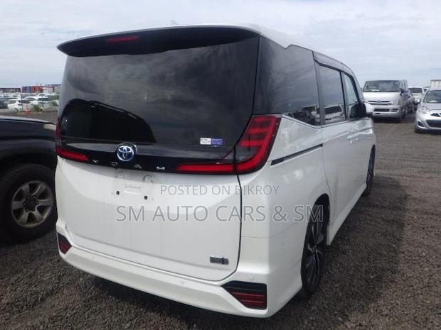 Toyota Noah 2023 Pearl