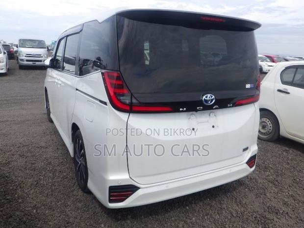 Toyota Noah 2023 Pearl