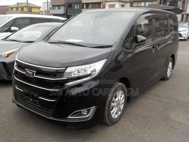 Toyota Noah 2.0 FWD (7 Seater) 2021 Black