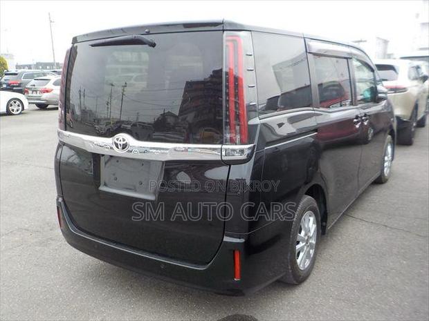 Toyota Noah 2.0 FWD (7 Seater) 2021 Black