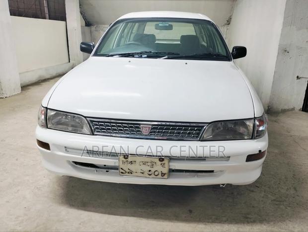 Toyota Corolla 2002 White