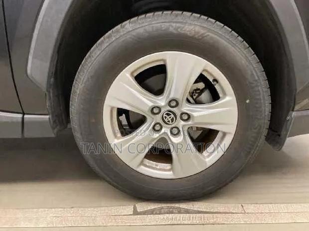 Toyota RAV4 2021 Black