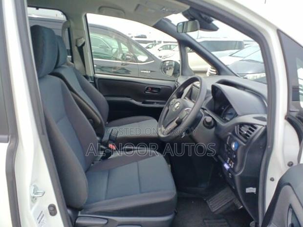 Toyota Noah 2021 Pearl