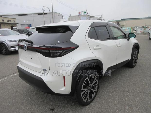 Toyota Yaris Cross 1.5 Hybrid FWD 2021 Pearl