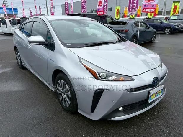 Toyota Prius 2021 Silver