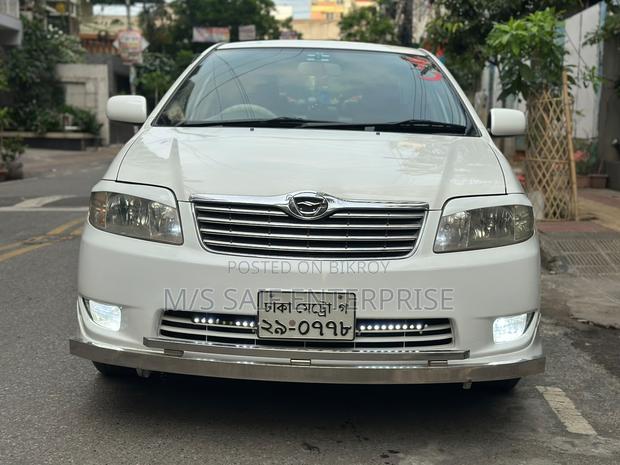 Toyota Corolla 2005 White
