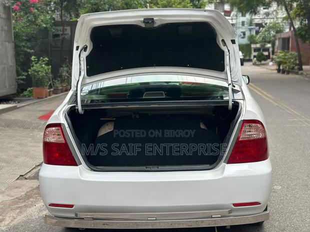 Toyota Corolla 2005 White