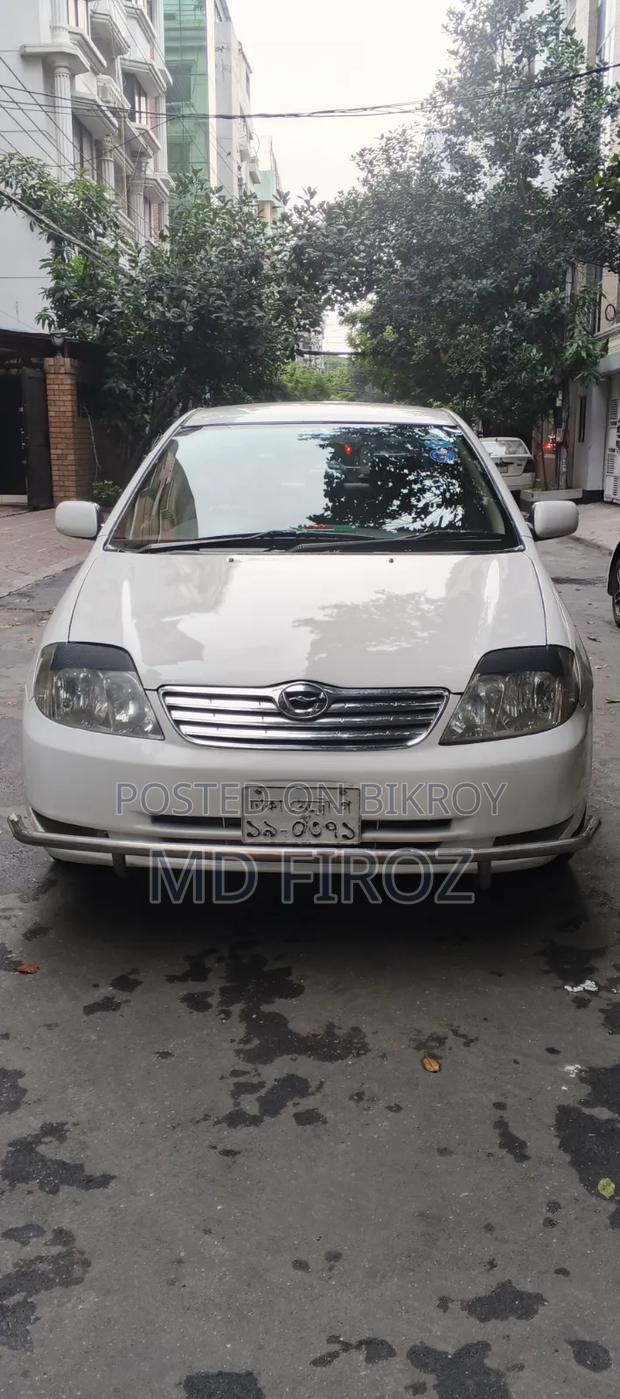 Toyota Corolla 2002 White