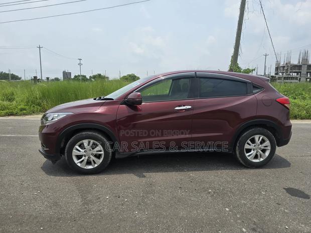 Honda Vezel 2015 Maroon