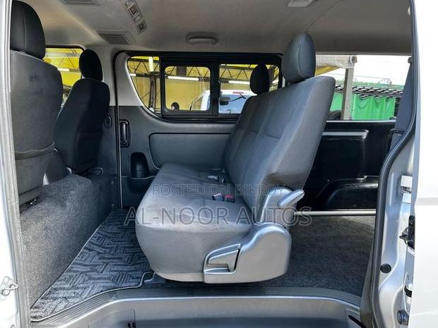 Toyota HiAce 2021 Silver