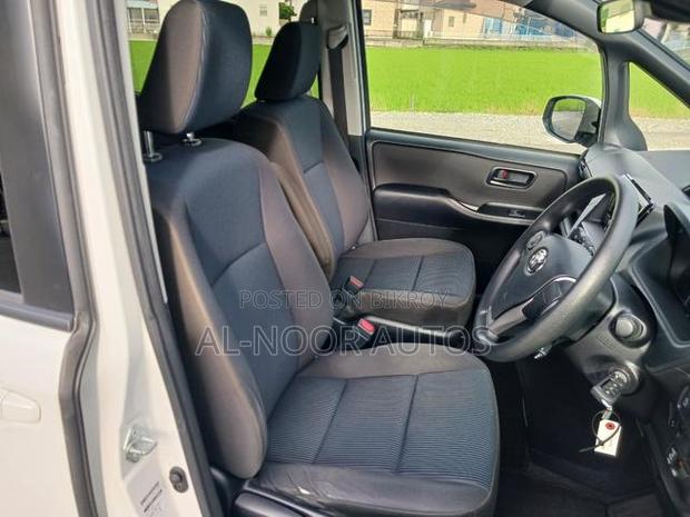 Toyota Noah 2021 Pearl