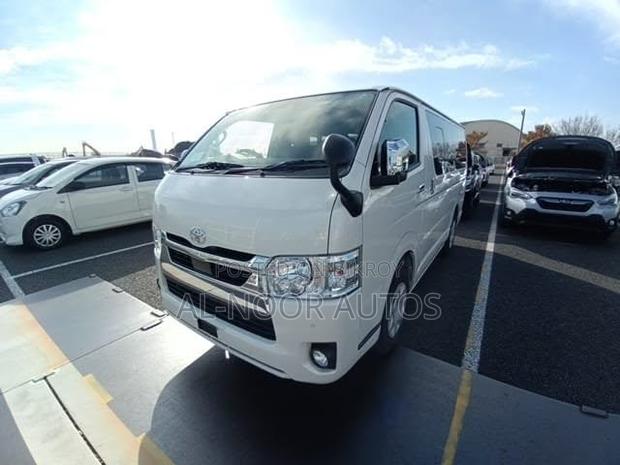 Toyota HiAce 2023 White