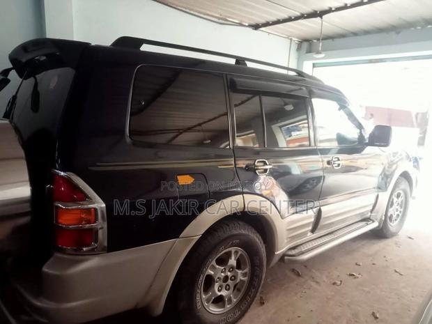 Mitsubishi Pajero 2002 Black