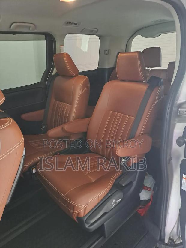 Toyota Noah 2020 Silver