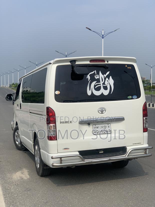 Toyota HiAce 2016 Pearl